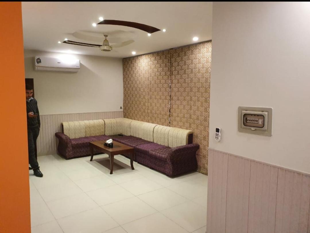 Hak Mall Suites And Apartments Rawalpindi Zewnętrze zdjęcie