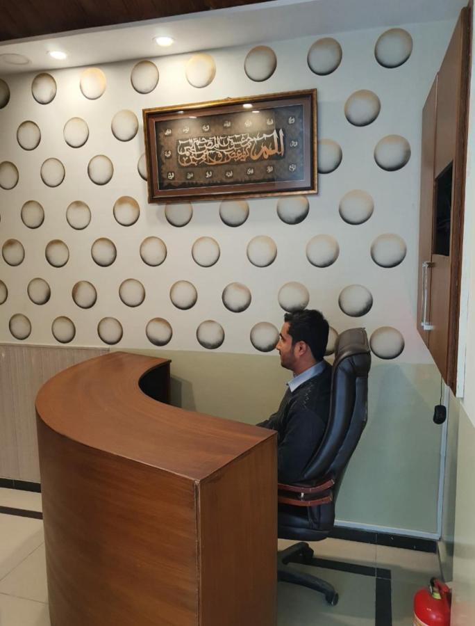 Hak Mall Suites And Apartments Rawalpindi Zewnętrze zdjęcie