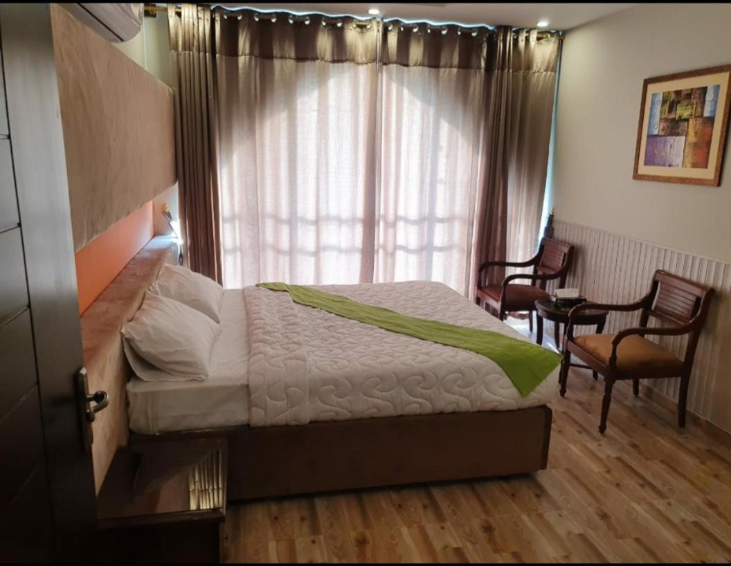 Hak Mall Suites And Apartments Rawalpindi Zewnętrze zdjęcie