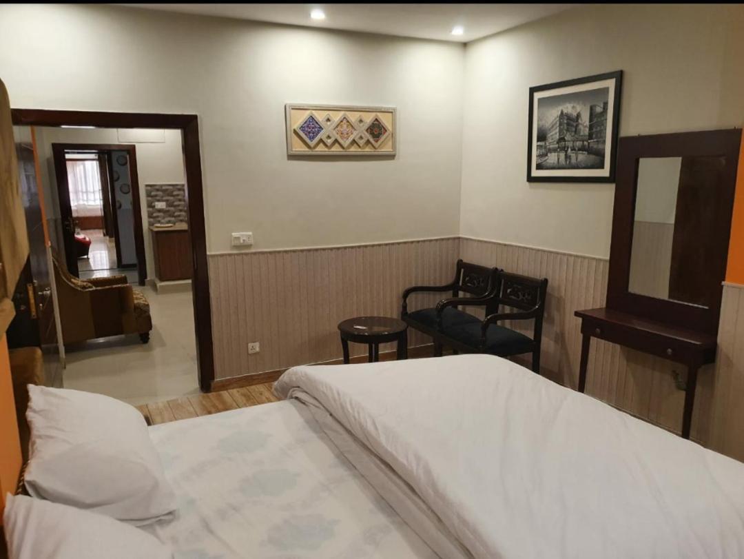 Hak Mall Suites And Apartments Rawalpindi Zewnętrze zdjęcie