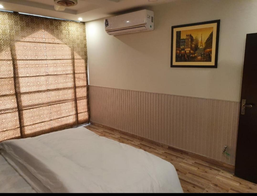 Hak Mall Suites And Apartments Rawalpindi Zewnętrze zdjęcie