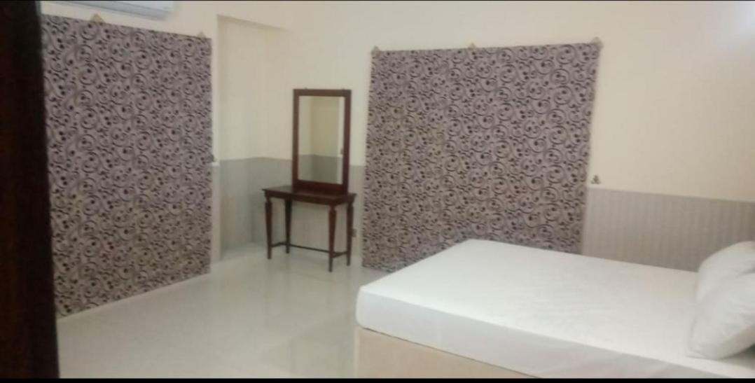Hak Mall Suites And Apartments Rawalpindi Zewnętrze zdjęcie